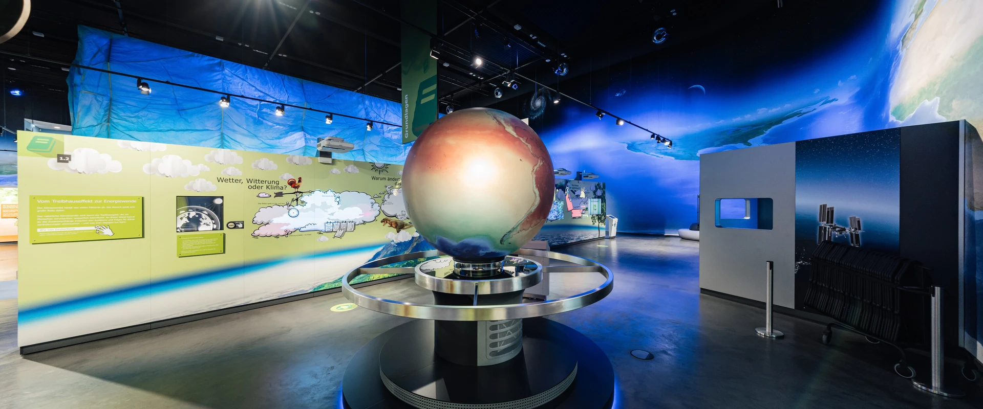 Bilck auf den interaktiven Globus im Grundlagen-Bereich.
